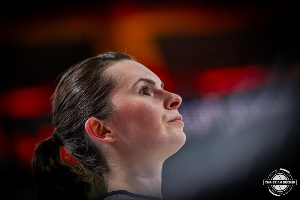 2. Basketball Bundesliga, Barmer BBL, Saison 2023/2024, Herren, Hauptrunde, 19. Spieltag, 27.01.2024, RASTA Vechta II - Dresden Titans
Mona Kienast (Schiedsrichterin) während der Partie
Schlüsselwörter: 19. Spieltag;2. Bundesliga;27.01.2024;Basketball;Dresden Titans;Farmteam;Hauptrunde;Liga;Pro A;RASTA;RASTA Dome;Saison 2023/2024;Vechta