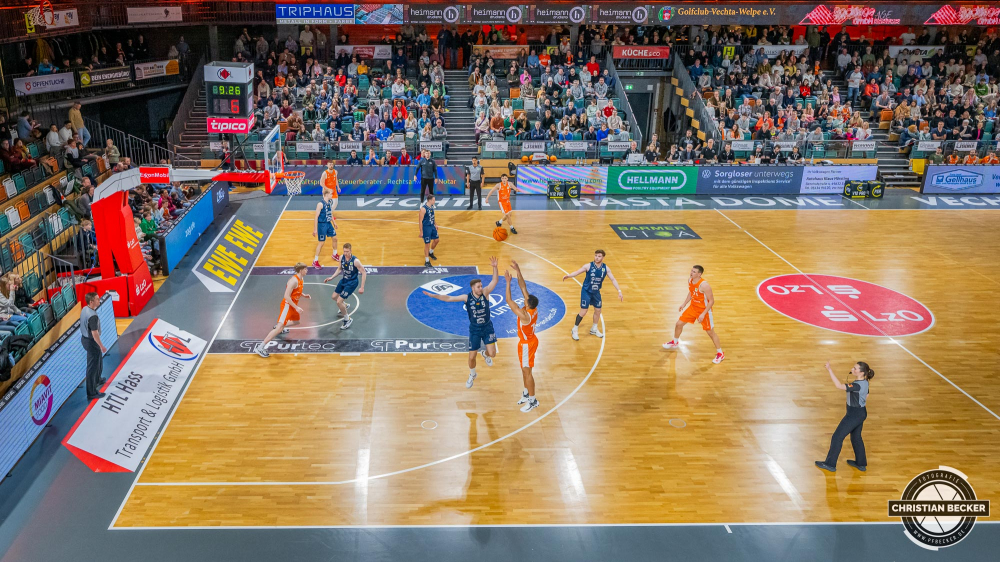 2. Basketball Bundesliga, Barmer BBL, Saison 2023/2024, Herren, Hauptrunde, 19. Spieltag, 27.01.2024, RASTA Vechta II - Dresden Titans
Leon Okpara (#12 - RASTA Vechta II) beim Jumpshot
Schlüsselwörter: 19. Spieltag;2. Bundesliga;27.01.2024;Basketball;Dresden Titans;Farmteam;Hauptrunde;Liga;Pro A;RASTA;RASTA Dome;Saison 2023/2024;Vechta