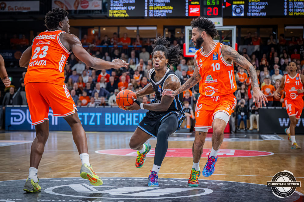 1. Basketball Bundesliga, easyCredit BBL, Saison 2025/2026, Herren, Hauptrunde, 9. Spieltag, 07.12.2025, RASTA Vechta - Veolia Hamburg Towers
Leonard Thorpe Jr (#2 - Veolia Towers Hamburg) in Aktion
Schlüsselwörter: 07.12.2025;1. Bundesliga;7. Spieltag;BBL;Basketball;Hamburg;Hauptrunde;Liga;RASTA;RASTA Dome;Saison 2025/2026;Towers;Vechta;Veolia;easycredit