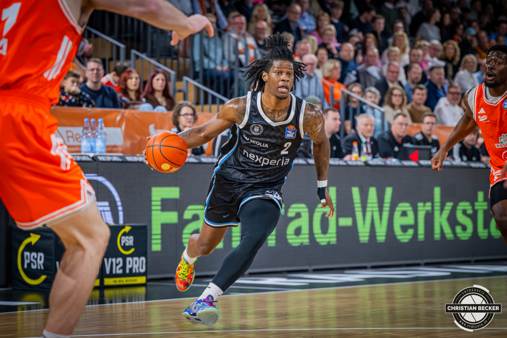 1. Basketball Bundesliga, easyCredit BBL, Saison 2025/2026, Herren, Hauptrunde, 9. Spieltag, 07.12.2025, RASTA Vechta - Veolia Hamburg Towers
Leonard Thorpe Jr (#2 - Veolia Towers Hamburg) in Aktion
Schlüsselwörter: 07.12.2025;1. Bundesliga;7. Spieltag;BBL;Basketball;Hamburg;Hauptrunde;Liga;RASTA;RASTA Dome;Saison 2025/2026;Towers;Vechta;Veolia;easycredit