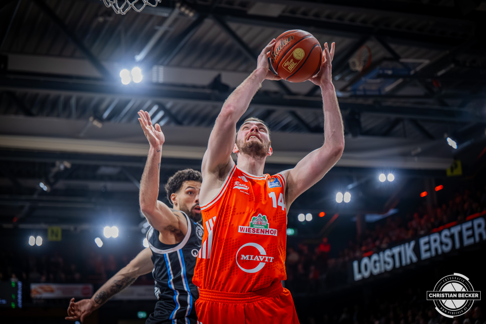 1. Basketball Bundesliga, easyCredit BBL, Saison 2025/2026, Herren, Hauptrunde, 9. Spieltag, 07.12.2025, RASTA Vechta - Veolia Hamburg Towers
Philipp Herkenhoff (#14 - RASTA Vechta) in Aktion
Schlüsselwörter: 07.12.2025;1. Bundesliga;7. Spieltag;BBL;Basketball;Hamburg;Hauptrunde;Liga;RASTA;RASTA Dome;Saison 2025/2026;Towers;Vechta;Veolia;easycredit