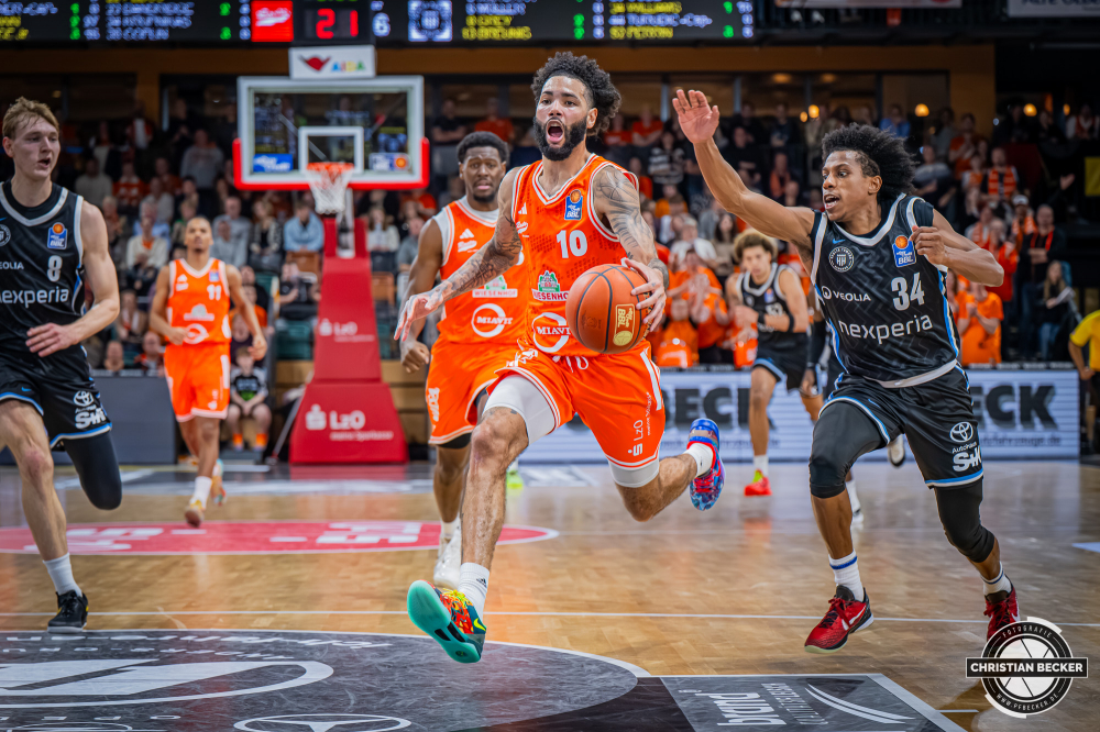 1. Basketball Bundesliga, easyCredit BBL, Saison 2025/2026, Herren, Hauptrunde, 9. Spieltag, 07.12.2025, RASTA Vechta - Veolia Hamburg Towers
Tevin Brown (#10 - RASTA Vechta) in Aktion
Schlüsselwörter: 07.12.2025;1. Bundesliga;7. Spieltag;BBL;Basketball;Hamburg;Hauptrunde;Liga;RASTA;RASTA Dome;Saison 2025/2026;Towers;Vechta;Veolia;easycredit