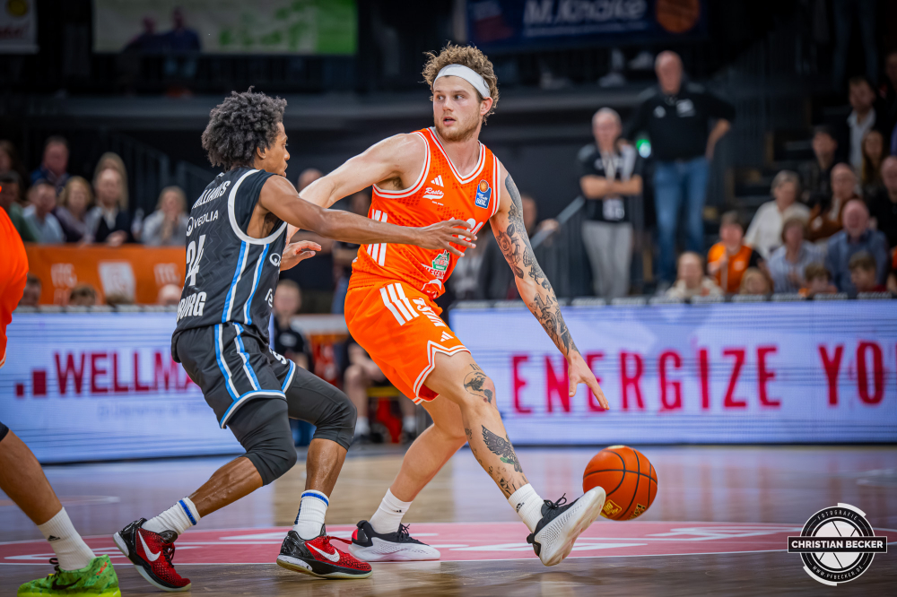 1. Basketball Bundesliga, easyCredit BBL, Saison 2025/2026, Herren, Hauptrunde, 9. Spieltag, 07.12.2025, RASTA Vechta - Veolia Hamburg Towers
Booker Coplin (#30 - RASTA Vechta) in Aktion
Schlüsselwörter: 07.12.2025;1. Bundesliga;7. Spieltag;BBL;Basketball;Hamburg;Hauptrunde;Liga;RASTA;RASTA Dome;Saison 2025/2026;Towers;Vechta;Veolia;easycredit