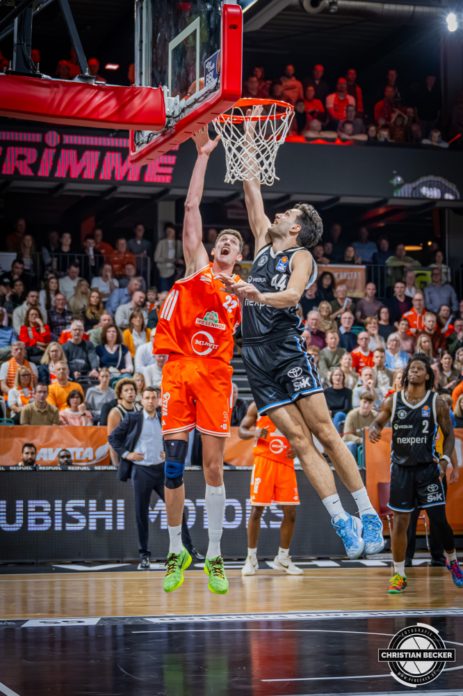 1. Basketball Bundesliga, easyCredit BBL, Saison 2025/2026, Herren, Hauptrunde, 9. Spieltag, 07.12.2025, RASTA Vechta - Veolia Hamburg Towers
Tibor Plei&szlig; (#22 - RASTA Vechta) beim Korbleger
Schlüsselwörter: 07.12.2025;1. Bundesliga;7. Spieltag;BBL;Basketball;Hamburg;Hauptrunde;Liga;RASTA;RASTA Dome;Saison 2025/2026;Towers;Vechta;Veolia;easycredit