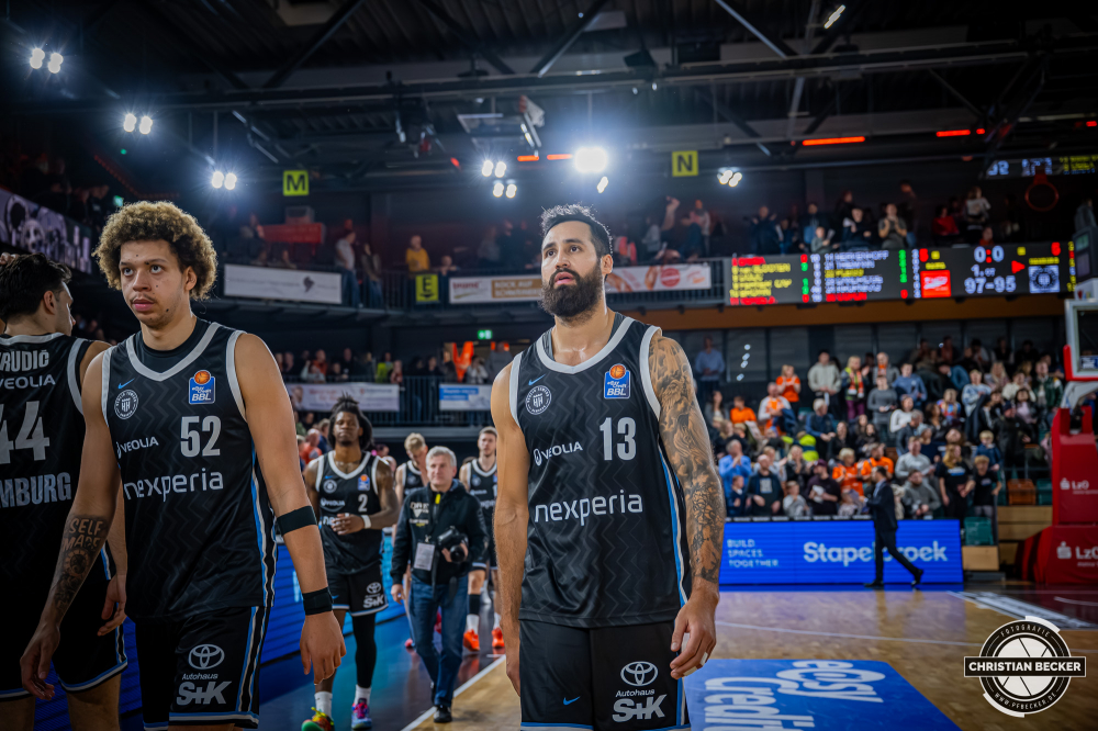 1. Basketball Bundesliga, easyCredit BBL, Saison 2025/2026, Herren, Hauptrunde, 9. Spieltag, 07.12.2025, RASTA Vechta - Veolia Hamburg Towers
Martin Breunig (#13 - Veolia Towers Hamburg) nach der Partie
Schlüsselwörter: 07.12.2025;1. Bundesliga;7. Spieltag;BBL;Basketball;Hamburg;Hauptrunde;Liga;RASTA;RASTA Dome;Saison 2025/2026;Towers;Vechta;Veolia;easycredit