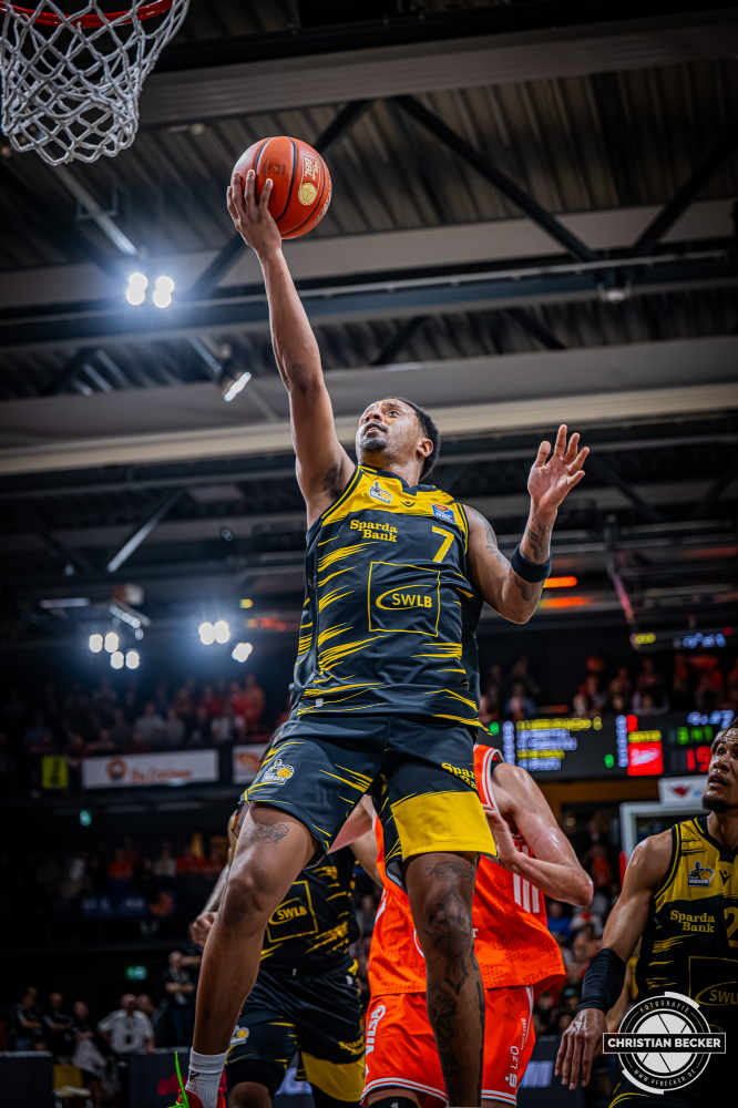 1. Basketball Bundesliga, easyCredit BBL, Saison 2025/2026, Herren, Hauptrunde, 24. Spieltag, 14.03.2026, RASTA Vechta - MHP Riesen Ludwigsburg
Elijah Hughes (#7 - MHP Riesen Ludwigsburg) beim Korbleger
Schlüsselwörter: 1. Bundesliga;14.03.2026;24. Spieltag;BBL;Basketball;Hauptrunde;Liga;Ludwigsburg;MHP;RASTA;RASTA Dome;RIESEN;Saison 2025/2026;Vechta;easycredit