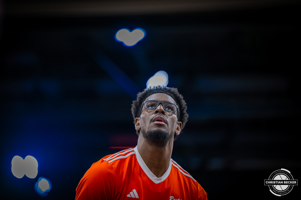 1. Basketball Bundesliga, easyCredit BBL, Saison 2025/2026, Herren, Hauptrunde, 27. Spieltag, 02.04.2026, RASTA Vechta - BMA365 Bamberg Baskets
TJ Bamba (#5 - RASTA Vechta) vor der Partie
Schlüsselwörter: 02.04.2026;1. Bundesliga;27. Spieltag;365;BBL;BMA;Bamberg;Basketball;Baskets;Hauptrunde;Liga;RASTA;RASTA Dome;Saison 2025/2026;Vechta;easycredit