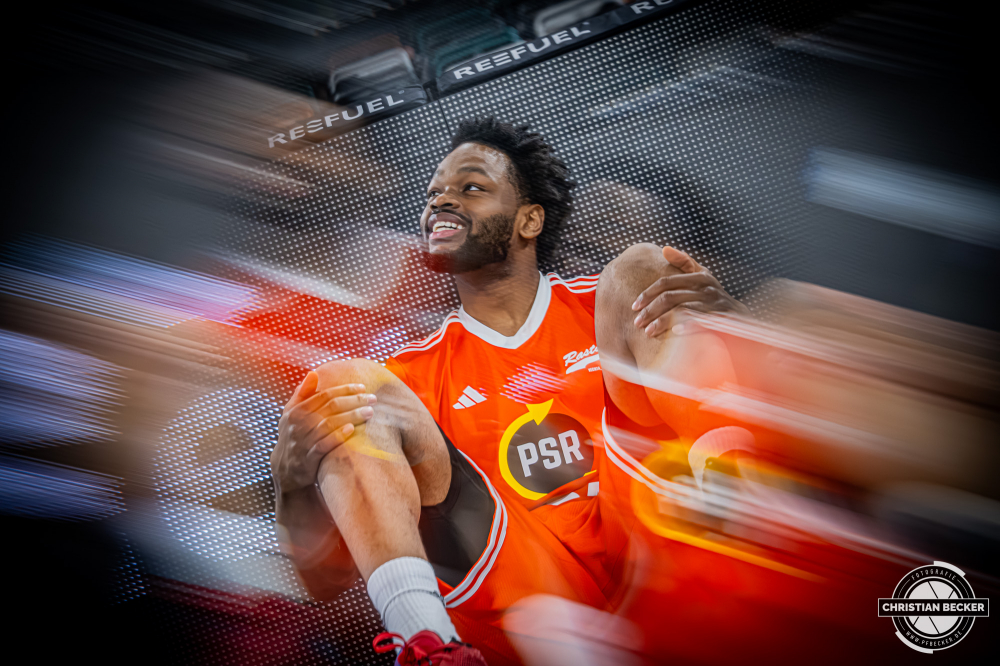 1. Basketball Bundesliga, easyCredit BBL, Saison 2025/2026, Herren, Hauptrunde, 27. Spieltag, 02.04.2026, RASTA Vechta - BMA365 Bamberg Baskets
Lloyd Pandi (#41 - RASTA Vechta) vor der Partie
Schlüsselwörter: 02.04.2026;1. Bundesliga;27. Spieltag;365;BBL;BMA;Bamberg;Basketball;Baskets;Hauptrunde;Liga;RASTA;RASTA Dome;Saison 2025/2026;Vechta;easycredit