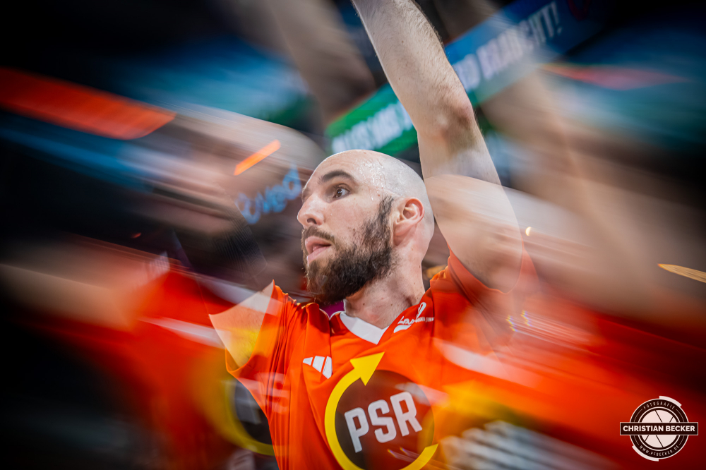 1. Basketball Bundesliga, easyCredit BBL, Saison 2025/2026, Herren, Hauptrunde, 27. Spieltag, 02.04.2026, RASTA Vechta - BMA365 Bamberg Baskets
Tommy Kuhse (#12 - RASTA Vechta) vor der Partie
Schlüsselwörter: 02.04.2026;1. Bundesliga;27. Spieltag;365;BBL;BMA;Bamberg;Basketball;Baskets;Hauptrunde;Liga;RASTA;RASTA Dome;Saison 2025/2026;Vechta;easycredit