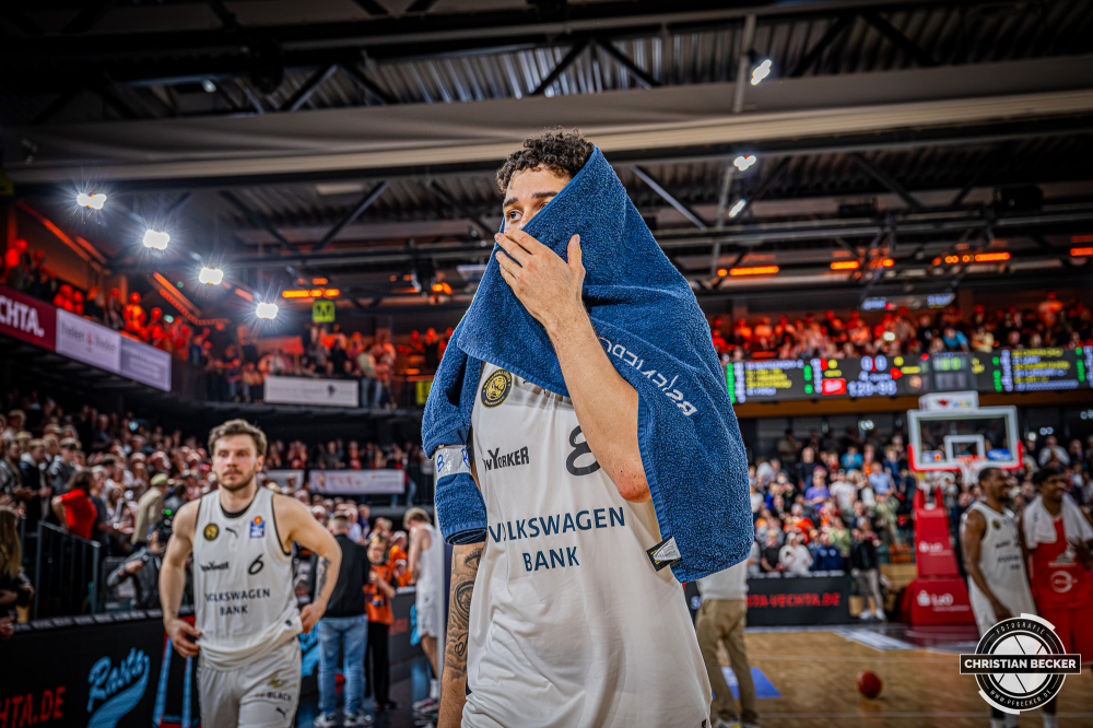 1. Basketball Bundesliga, easyCredit BBL, Saison 2025/2026, Herren, Hauptrunde, 31. Spieltag, 24.04.2026, RASTA Vechta - L&ouml;wen Braunschweig
Joshua Obiesie (#8 - Basketball L&ouml;wen Braunschweig) nach der Partie
Schlüsselwörter: 1. Bundesliga;24.04.2026;31. Spieltag;BBL;Basketball;Braunschweig;Hauptrunde;Liga;L&ouml;wen;RASTA;RASTA Dome;Saison 2025/2026;Vechta;easycredit
