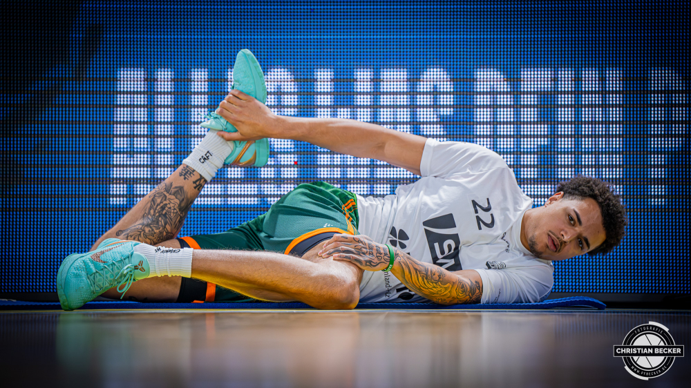 1. Basketball Bundesliga, easyCredit BBL, Saison 2025/2026, Herren, Play-Ins, Spiel um Platz 7, 12.05.2026, RASTA Vechta - Gladiators Trier
Nolan Adekunle (#22 - VET-CONCEPT Gladiators Trier) vor der Partie
Schlüsselwörter: 1. Bundesliga;12.05.2026;BBL;Basketball;Gladiators;Liga;Play-Ins;RASTA;RASTA Dome;Saison 2025/2026;Trier;VET-CONCEPT;Vechta;easycredit