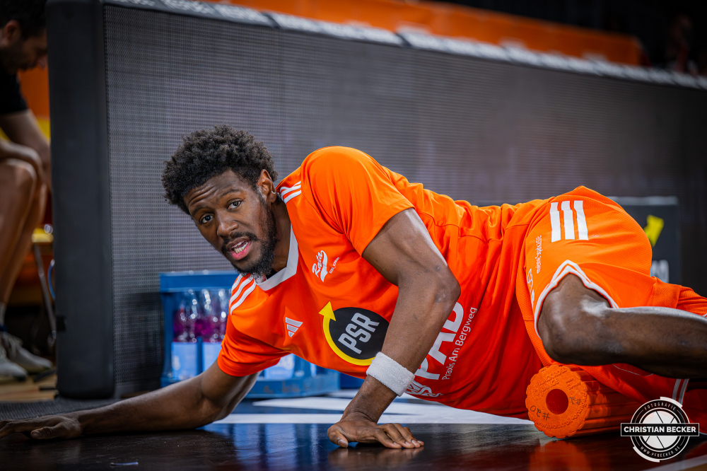 1. Basketball Bundesliga, easyCredit BBL, Saison 2025/2026, Herren, Play-Ins, Spiel um Platz 7, 12.05.2026, RASTA Vechta - Gladiators Trier
TJ Bamba (#5 - RASTA Vechta) vor der Partie
Schlüsselwörter: 1. Bundesliga;12.05.2026;BBL;Basketball;Gladiators;Liga;Play-Ins;RASTA;RASTA Dome;Saison 2025/2026;Trier;VET-CONCEPT;Vechta;easycredit