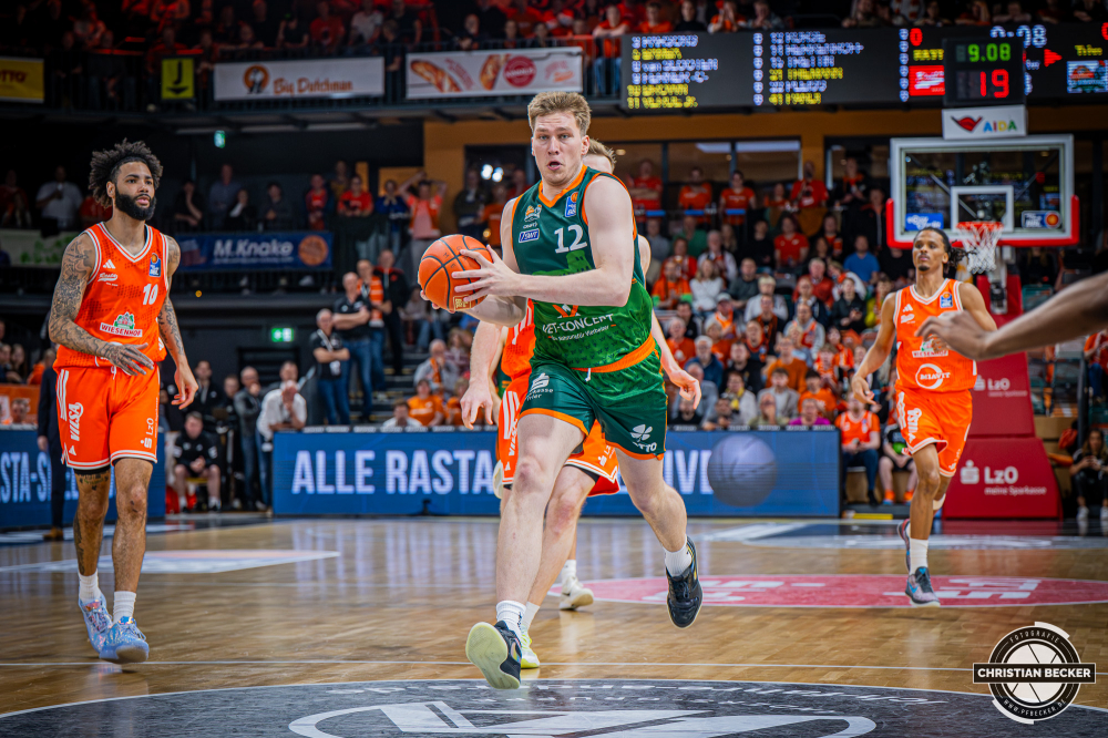 1. Basketball Bundesliga, easyCredit BBL, Saison 2025/2026, Herren, Play-Ins, Spiel um Platz 7, 12.05.2026, RASTA Vechta - Gladiators Trier
Marten Linssen (#12 - VET-CONCEPT Gladiators Trier) in Aktion
Schlüsselwörter: 1. Bundesliga;12.05.2026;BBL;Basketball;Gladiators;Liga;Play-Ins;RASTA;RASTA Dome;Saison 2025/2026;Trier;VET-CONCEPT;Vechta;easycredit