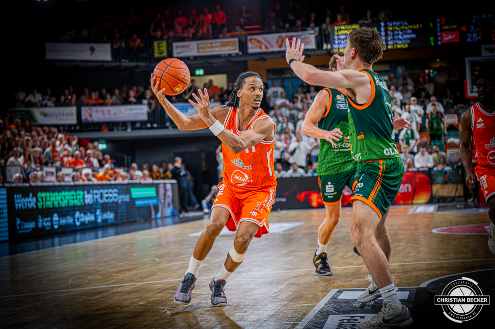1. Basketball Bundesliga, easyCredit BBL, Saison 2025/2026, Herren, Play-Ins, Spiel um Platz 7, 12.05.2026, RASTA Vechta - Gladiators Trier
Alonzo Verge (#11 - RASTA Vechta) in Aktion
Schlüsselwörter: 1. Bundesliga;12.05.2026;BBL;Basketball;Gladiators;Liga;Play-Ins;RASTA;RASTA Dome;Saison 2025/2026;Trier;VET-CONCEPT;Vechta;easycredit