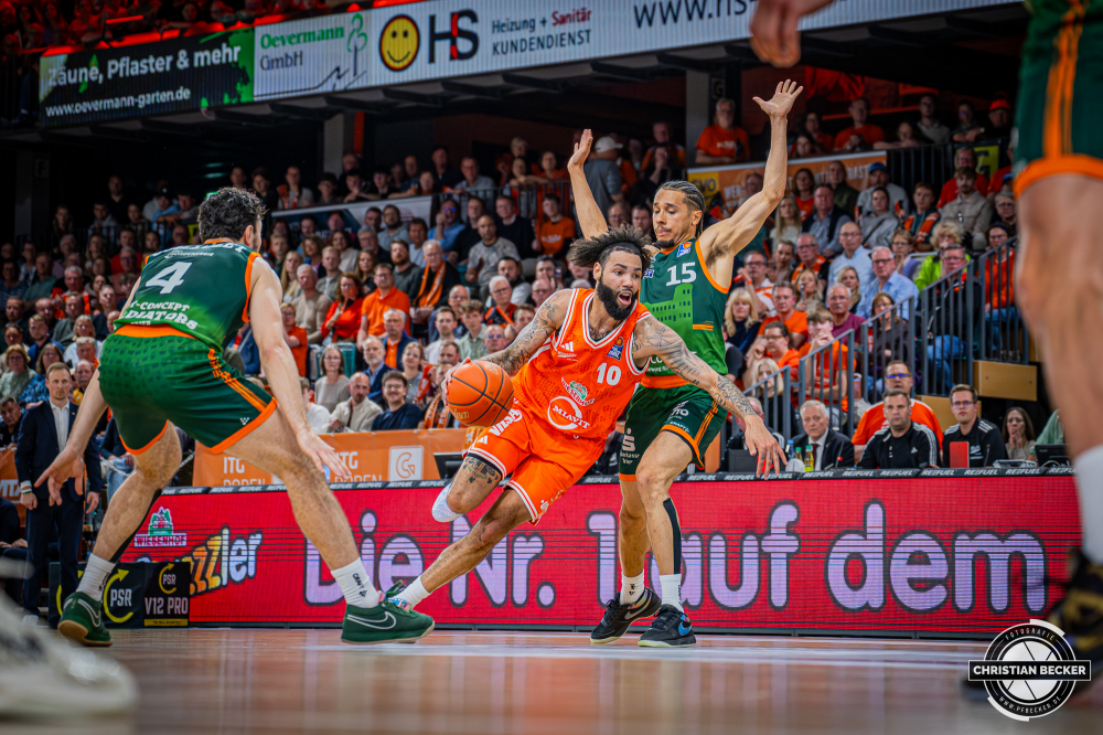 1. Basketball Bundesliga, easyCredit BBL, Saison 2025/2026, Herren, Play-Ins, Spiel um Platz 7, 12.05.2026, RASTA Vechta - Gladiators Trier
Tevin Brown (#10 - RASTA Vechta) in Aktion
Schlüsselwörter: 1. Bundesliga;12.05.2026;BBL;Basketball;Gladiators;Liga;Play-Ins;RASTA;RASTA Dome;Saison 2025/2026;Trier;VET-CONCEPT;Vechta;easycredit
