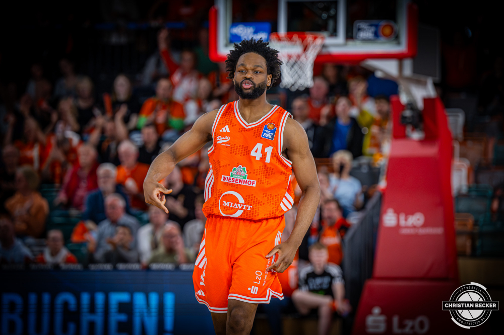 1. Basketball Bundesliga, easyCredit BBL, Saison 2025/2026, Herren, Play-Ins, Spiel um Platz 7, 12.05.2026, RASTA Vechta - Gladiators Trier
Lloyd Pandi (#41 - RASTA Vechta) w&auml;hrend der Partie
Schlüsselwörter: 1. Bundesliga;12.05.2026;BBL;Basketball;Gladiators;Liga;Play-Ins;RASTA;RASTA Dome;Saison 2025/2026;Trier;VET-CONCEPT;Vechta;easycredit