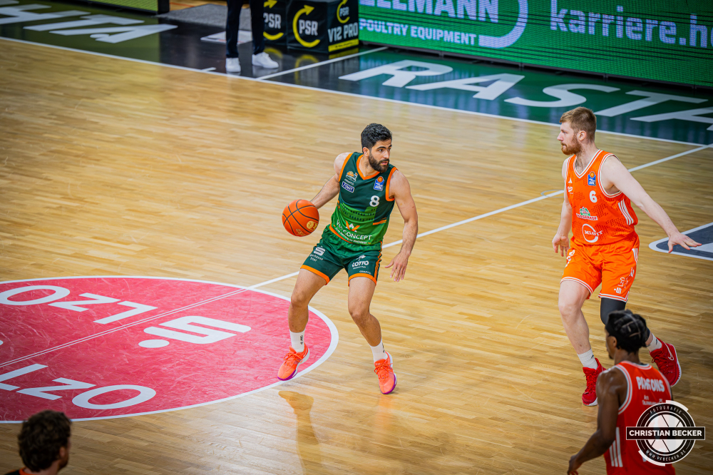 1. Basketball Bundesliga, easyCredit BBL, Saison 2025/2026, Herren, Play-Ins, Spiel um Platz 7, 12.05.2026, RASTA Vechta - Gladiators Trier
Behnam Yakhchali Dehkordi (#8 - VET-CONCEPT Gladiators Trier) in Aktion
Schlüsselwörter: 1. Bundesliga;12.05.2026;BBL;Basketball;Gladiators;Liga;Play-Ins;RASTA;RASTA Dome;Saison 2025/2026;Trier;VET-CONCEPT;Vechta;easycredit
