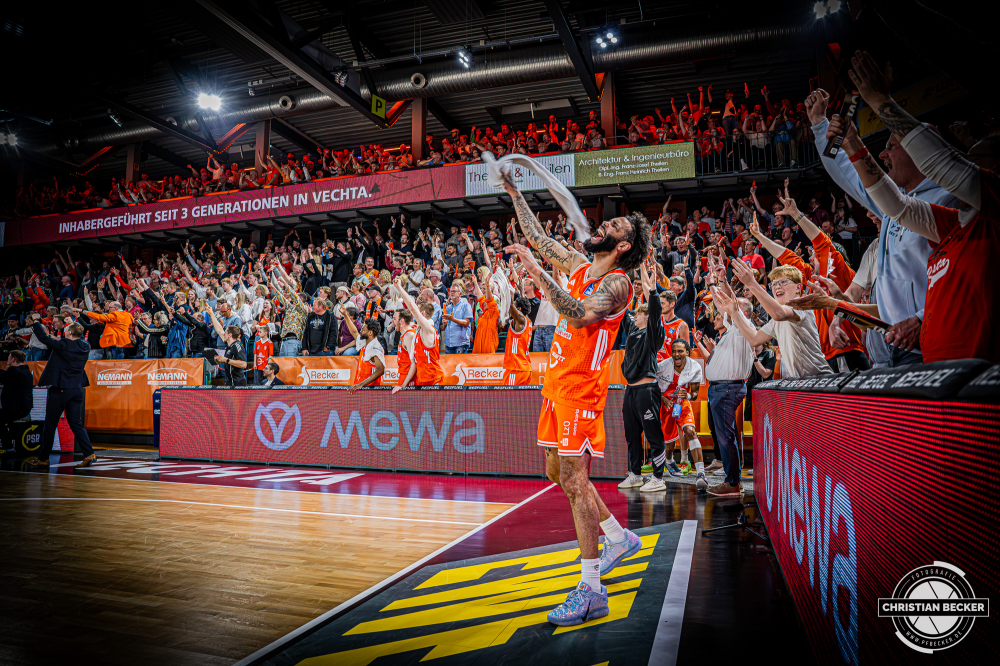 1. Basketball Bundesliga, easyCredit BBL, Saison 2025/2026, Herren, Play-Ins, Spiel um Platz 7, 12.05.2026, RASTA Vechta - Gladiators Trier
Tevin Brown (#10 - RASTA Vechta) zeigt Emotionen w&auml;hrend der Partie
Schlüsselwörter: 1. Bundesliga;12.05.2026;BBL;Basketball;Gladiators;Liga;Play-Ins;RASTA;RASTA Dome;Saison 2025/2026;Trier;VET-CONCEPT;Vechta;easycredit