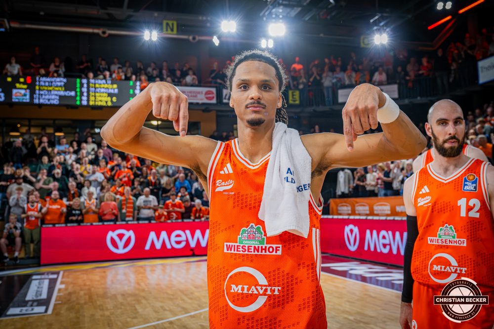 1. Basketball Bundesliga, easyCredit BBL, Saison 2025/2026, Herren, Play-Ins, Spiel um Platz 7, 12.05.2026, RASTA Vechta - Gladiators Trier
Alonzo Verge (#11 - RASTA Vechta) nach der Partie
Schlüsselwörter: 1. Bundesliga;12.05.2026;BBL;Basketball;Gladiators;Liga;Play-Ins;RASTA;RASTA Dome;Saison 2025/2026;Trier;VET-CONCEPT;Vechta;easycredit