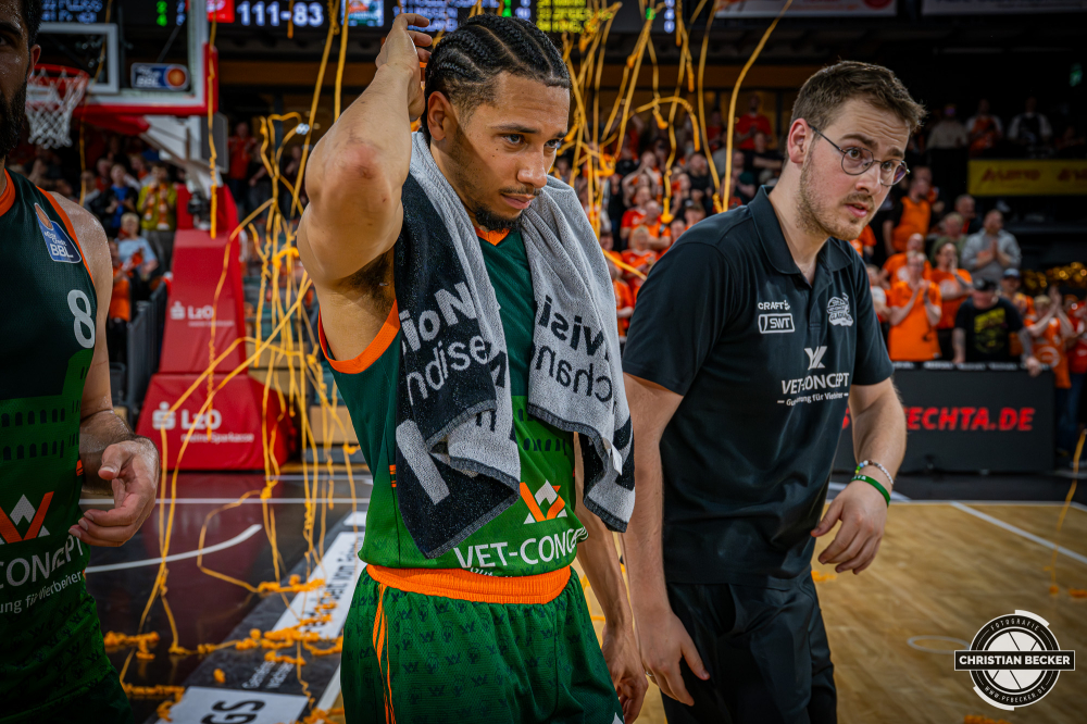 1. Basketball Bundesliga, easyCredit BBL, Saison 2025/2026, Herren, Play-Ins, Spiel um Platz 7, 12.05.2026, RASTA Vechta - Gladiators Trier
Jordan Roland (#15 - VET-CONCEPT Gladiators Trier) nach der Partie
Schlüsselwörter: 1. Bundesliga;12.05.2026;BBL;Basketball;Gladiators;Liga;Play-Ins;RASTA;RASTA Dome;Saison 2025/2026;Trier;VET-CONCEPT;Vechta;easycredit