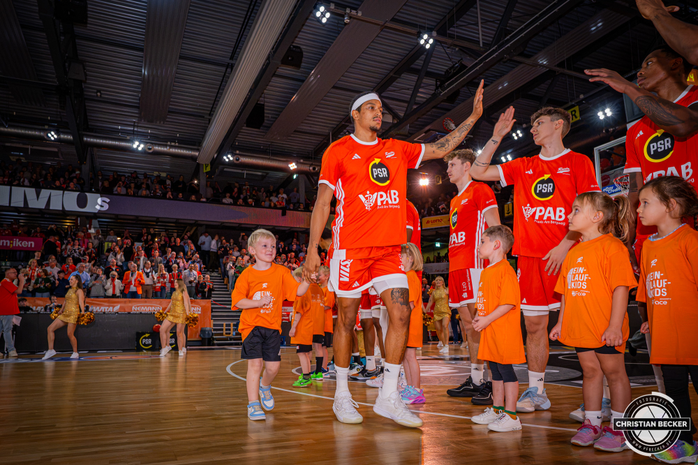1. Basketball Bundesliga, easyCredit BBL, Saison 2026/2027, Herren, Hauptrunde, 5. Spieltag, 10.10.2026, RASTA Vechta - ratiopharm ulm
Nelson Weidemann (#30 - RASTA Vechta) vor der Partie
Schlüsselwörter: 1. Bundesliga;10.10.2026;5. Spieltag;BBL;Basketball;Hauptrunde;Liga;RASTA;RASTA Dome;Saison 2026/2027;Ulm;Vechta;easycredit;ratiopharm