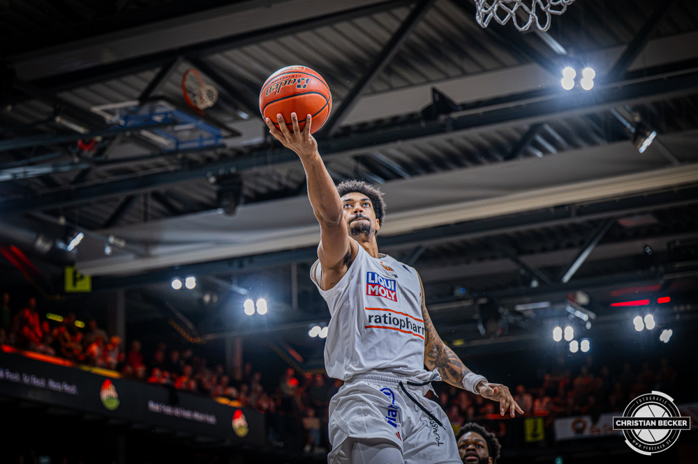 1. Basketball Bundesliga, easyCredit BBL, Saison 2026/2027, Herren, Hauptrunde, 5. Spieltag, 10.10.2026, RASTA Vechta - ratiopharm ulm
Ibi Watson (#2 - ratiopharm ulm) beim Korbleger
Schlüsselwörter: 1. Bundesliga;10.10.2026;5. Spieltag;BBL;Basketball;Hauptrunde;Liga;RASTA;RASTA Dome;Saison 2026/2027;Ulm;Vechta;easycredit;ratiopharm