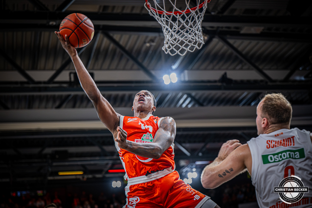 1. Basketball Bundesliga, easyCredit BBL, Saison 2026/2027, Herren, Hauptrunde, 5. Spieltag, 10.10.2026, RASTA Vechta - ratiopharm ulm
Justin Edler-Davis (#10 - RASTA Vechta) beim Korbleger
Schlüsselwörter: 1. Bundesliga;10.10.2026;5. Spieltag;BBL;Basketball;Hauptrunde;Liga;RASTA;RASTA Dome;Saison 2026/2027;Ulm;Vechta;easycredit;ratiopharm