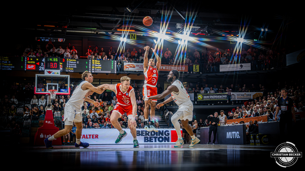 1. Basketball Bundesliga, easyCredit BBL, Saison 2026/2027, Herren, Hauptrunde, 5. Spieltag, 10.10.2026, RASTA Vechta - ratiopharm ulm
D'Mitrik Trice (#0 - RASTA Vechta) beim Jumpshot
Schlüsselwörter: 1. Bundesliga;10.10.2026;5. Spieltag;BBL;Basketball;Hauptrunde;Liga;RASTA;RASTA Dome;Saison 2026/2027;Ulm;Vechta;easycredit;ratiopharm