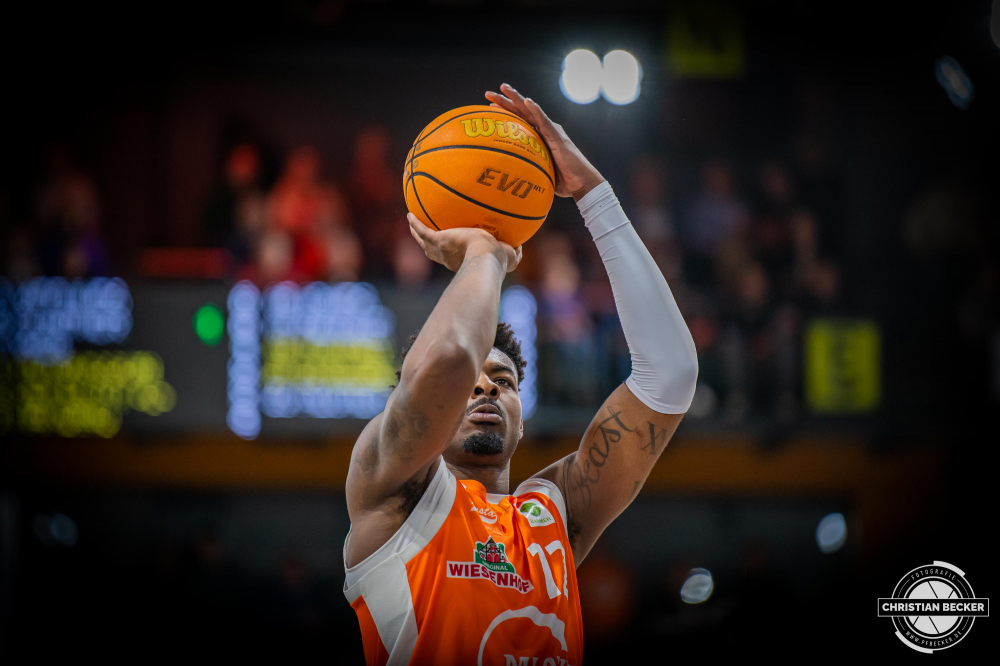 2. Basketball Bundesliga, Pro A, Hauptrunde, 25. Spieltag, 05.03.23, RASTA Vechta - WWU Baskets M&uuml;nster
#12, Tajuan Agee (USA), Forward bei RASTA Vechta w&auml;hrend der Partie zwischen RASTA Vechta und WWU Baskets M&uuml;nster
Schlüsselwörter: 05.03.23;2. Bundesliga;25. Spieltag;Barmer;Basketball;Baskets;Hauptrunde;Liga;M&uuml;nster;Pro A;RASTA;RASTA Dome;Saison 2022/2023;Vechta;WWU