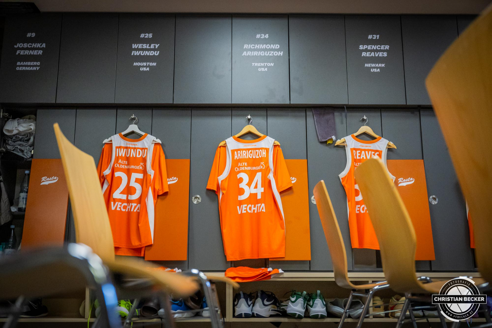 1. Basketball Bundesliga, easyCredit BBL, Saison 2023/2024, Herren, Hauptrunde, 19. Spieltag, 04.02.2024, RASTA Vechta -  MLP Academics Heidelberg
Die Umkleidekabine von RASTA Vechta
Schlüsselwörter: 04.02.2024;1. Bundesliga;18. Spieltag;Academics;BBL;Basketball;Hauptrunde;Heidelberg;Liga;MLP;RASTA;RASTA Dome;Saison 2023/2024;easycredit