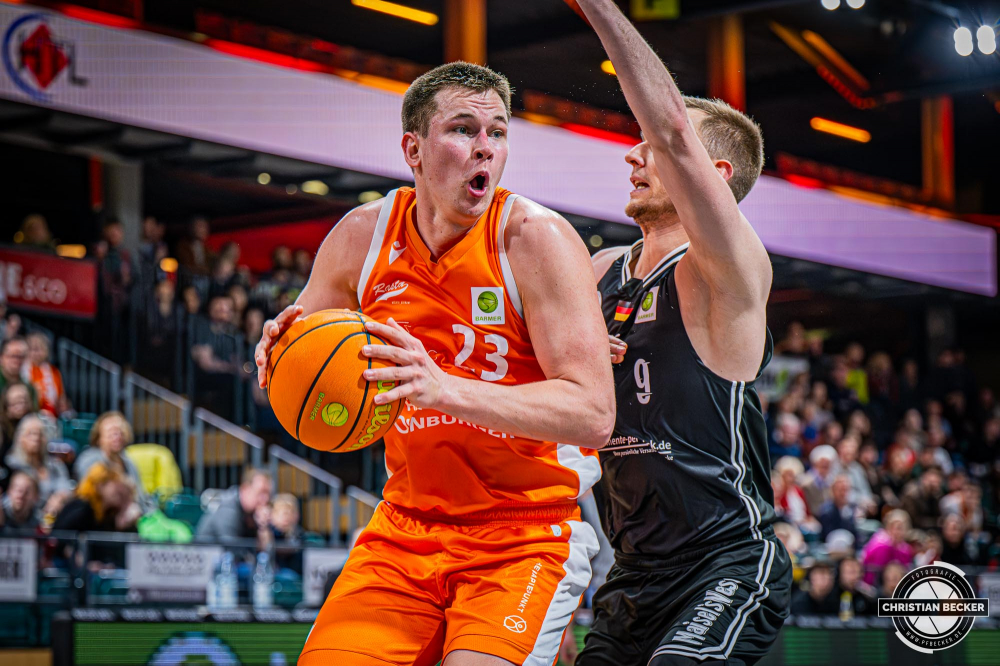 2. Basketball Bundesliga, Barmer BBL, Saison 2023/2024, Herren, Hauptrunde, 22. Spieltag, 10.02.2024, RASTA Vechta II - BBC Bayreuth
Kaden Anderson (#23 - RASTA Vechta II) in Aktion
Schlüsselwörter: 10.02.2024;2. Bundesliga;22. Spieltag;BBC;Basketball;Bayreuth;Farmteam;Hauptrunde;Liga;Pro A;RASTA;RASTA Dome;Saison 2023/2024;Vechta