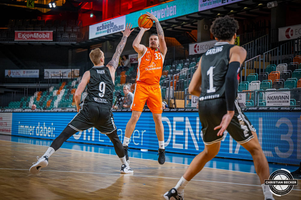 2. Basketball Bundesliga, Barmer BBL, Saison 2023/2024, Herren, Hauptrunde, 22. Spieltag, 10.02.2024, RASTA Vechta II - BBC Bayreuth
David Shriver (#33 - RASTA Vechta II) beim Jumpshot
Schlüsselwörter: 10.02.2024;2. Bundesliga;22. Spieltag;BBC;Basketball;Bayreuth;Farmteam;Hauptrunde;Liga;Pro A;RASTA;RASTA Dome;Saison 2023/2024;Vechta