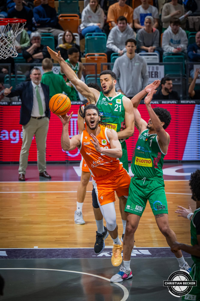 2. Basketball Bundesliga, Barmer BBL, Saison 2023/2024, Herren, Hauptrunde, 29. Spieltag, 17.04.2024, RASTA Vechta II - EPG Baskets Koblenz
Elijah Joel Schmidt (#28 - RASTA Vechta II) in Aktion
Schlüsselwörter: 17.04.2024;2. Bundesliga;29. Spieltag;Basketball;Baskets;EPG;Farmteam;Hauptrunde;Koblenz;Liga;Pro A;RASTA;RASTA Dome;Saison 2023/2024;Vechta