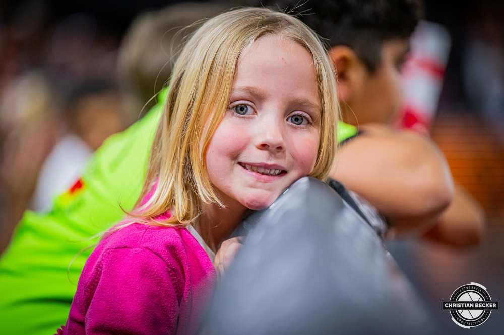 1. Basketball Bundesliga, easyCredit BBL, Saison 2023/2024, Herren, Hauptrunde, 28. Spieltag, 28.04.2024, RASTA Vechta -  W&uuml;rzburg Baskets
Die Fans von RASTA Vechta w&auml;hrend der Partie
Schlüsselwörter: 1. Bundesliga;28.04.2024;30. Spieltag;BBL;Basketball;Baskets;Hauptrunde;Liga;RASTA;RASTA Dome;Saison 2023/2024;Vechta;W&uuml;rzburg;easycredit