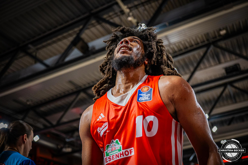 1. Basketball Bundesliga, easyCredit BBL, Saison 2024/2025, Herren, Hauptrunde, 1. Spieltag, 25.09.2024, RASTA Vechta -  Telekom Baskets Bonn
Tyger Campbell (#10 - RASTA Vechta) w&auml;hrend der Partie
Schlüsselwörter: 1. Bundesliga;1. Spieltag;25.09.2024;BBL;Basketball;Baskets;Bonn;Hauptrunde;Liga;RASTA;RASTA Dome;Saison 2024/2025;Telekom;Vechta;easycredit
