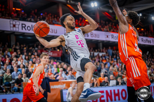 Dateiname=2024-09-25-RV-BON-0859.jpg
Dateigröße=384KB
Abmessungen: 2000x1333
hinzugefügt am: 26. September 2024 2024-09-25-RV-BON-0859.jpg