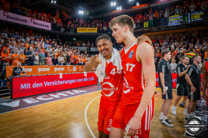 Dateiname=2024-09-25-RV-BON-2744.jpg
Dateigröße=429KB
Abmessungen: 2000x1333
hinzugefügt am: 26. September 2024 2024-09-25-RV-BON-2744.jpg