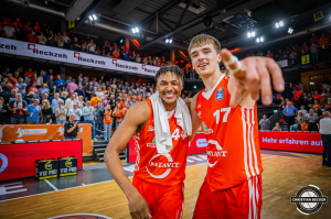 Dateiname=2024-09-25-RV-BON-2764.jpg
Dateigröße=390KB
Abmessungen: 2000x1333
hinzugefügt am: 26. September 2024 2024-09-25-RV-BON-2764.jpg