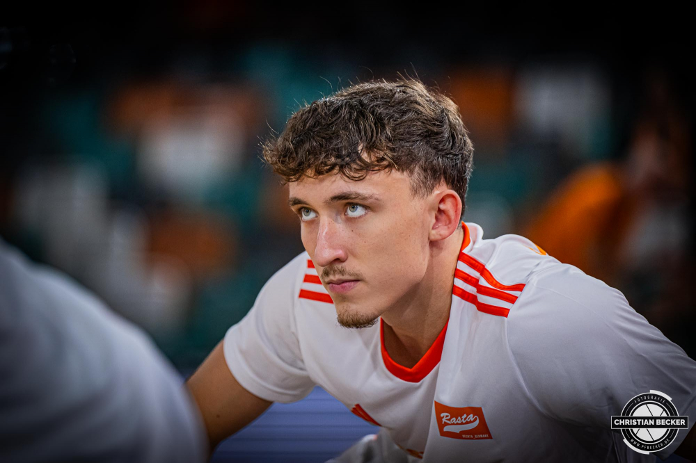 Basketball Champions League, Saison 2024/2025, Herren, Hauptrunde, 2. Spieltag, 09.10.2024, RASTA Vechta -  Promitheas Patras
Kaya Bayram (#3 - RASTA Vechta) vor der Partie
Schlüsselwörter: 09.10.2024;2. Spieltag;BCL;Basketball;Champions League;Hauptrunde;International;Liga;Patras;Promitheas;RASTA;RASTA Dome;Saison 2024/2025;Vechta