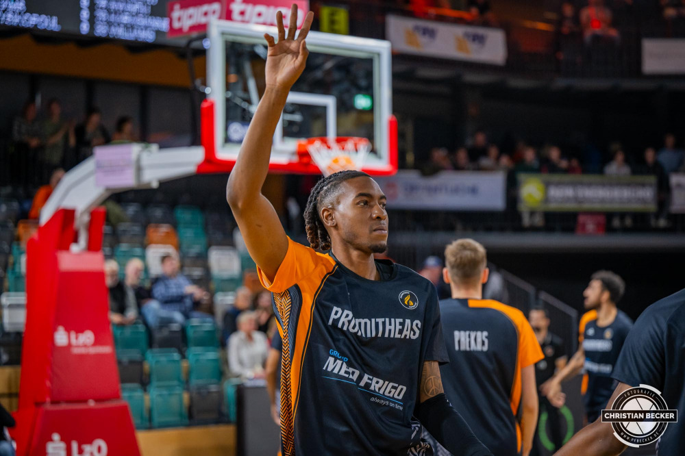 Basketball Champions League, Saison 2024/2025, Herren, Hauptrunde, 2. Spieltag, 09.10.2024, RASTA Vechta -  Promitheas Patras
Wes Iwundu (#25 - Promitheas Patras) vor der Partie
Schlüsselwörter: 09.10.2024;2. Spieltag;BCL;Basketball;Champions League;Hauptrunde;International;Liga;Patras;Promitheas;RASTA;RASTA Dome;Saison 2024/2025;Vechta