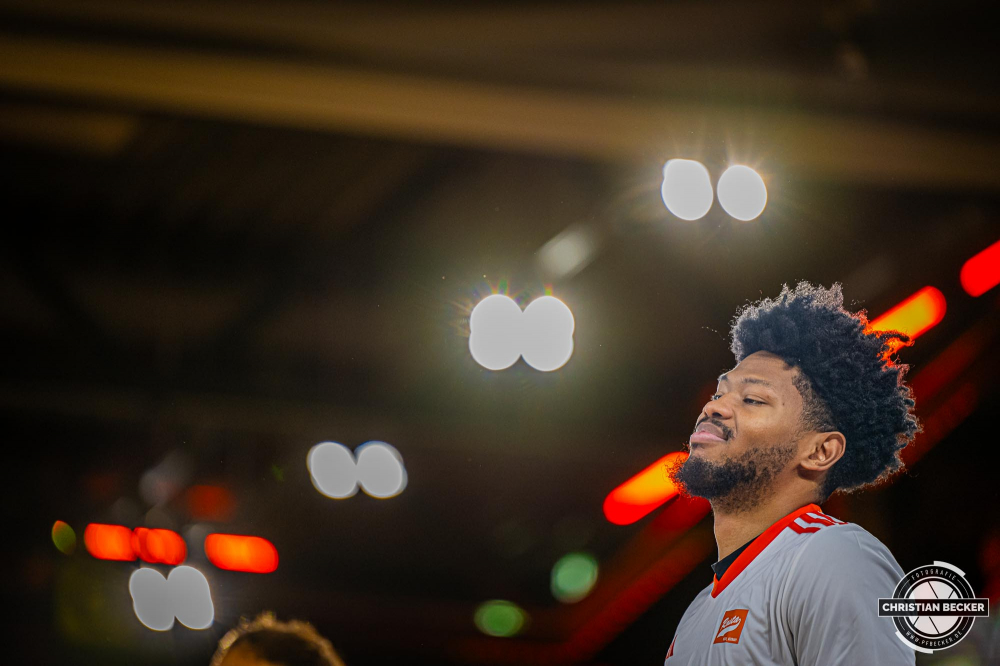 Basketball Champions League, Saison 2024/2025, Herren, Hauptrunde, 2. Spieltag, 09.10.2024, RASTA Vechta -  Promitheas Patras
Jayden Gardner (#1 - RASTA Vechta) vor der Partie
Schlüsselwörter: 09.10.2024;2. Spieltag;BCL;Basketball;Champions League;Hauptrunde;International;Liga;Patras;Promitheas;RASTA;RASTA Dome;Saison 2024/2025;Vechta