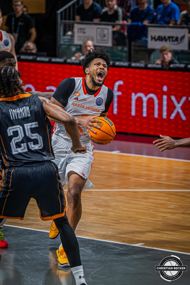 Basketball Champions League, Saison 2024/2025, Herren, Hauptrunde, 2. Spieltag, 09.10.2024, RASTA Vechta -  Promitheas Patras
Jayden Gardner (#1 - RASTA Vechta) in Aktion
Schlüsselwörter: 09.10.2024;2. Spieltag;BCL;Basketball;Champions League;Hauptrunde;International;Liga;Patras;Promitheas;RASTA;RASTA Dome;Saison 2024/2025;Vechta