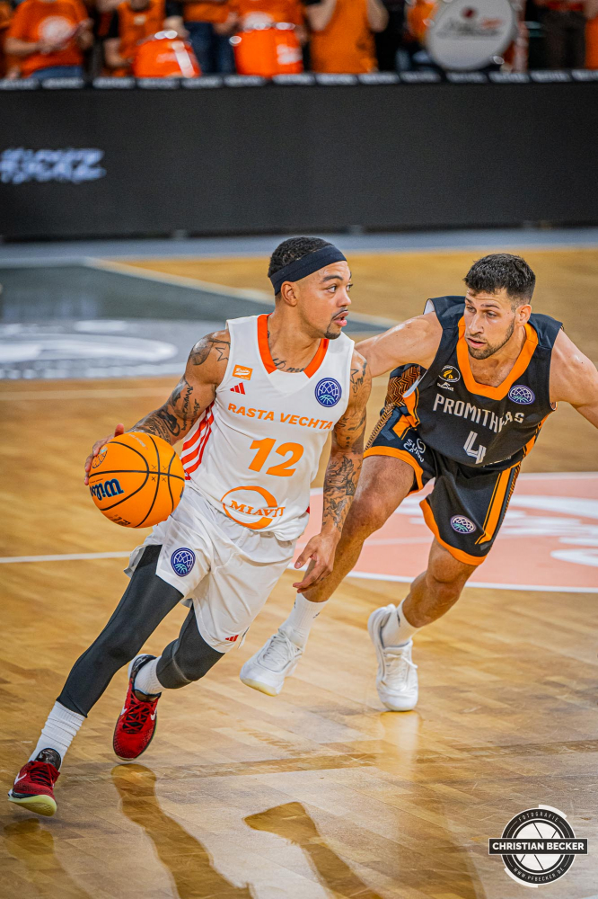 Basketball Champions League, Saison 2024/2025, Herren, Hauptrunde, 2. Spieltag, 09.10.2024, RASTA Vechta -  Promitheas Patras
Justin Robinson (#12 - RASTA Vechta) in Aktion
Schlüsselwörter: 09.10.2024;2. Spieltag;BCL;Basketball;Champions League;Hauptrunde;International;Liga;Patras;Promitheas;RASTA;RASTA Dome;Saison 2024/2025;Vechta