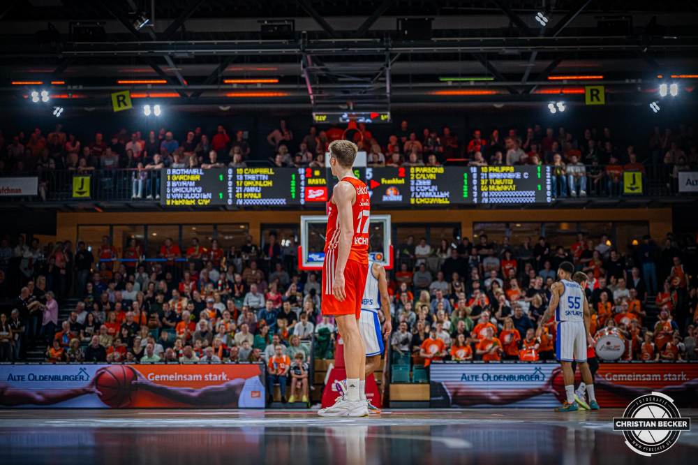 1. Basketball Bundesliga, easyCredit BBL, Saison 2024/2025, Herren, Hauptrunde, 5. Spieltag, 19.10.2024, RASTA Vechta -  Frankfurt Skyliners
Johann Gr&uuml;nloh (#17 - RASTA Vechta) w&auml;hrend der Partie
Schlüsselwörter: 1. Bundesliga;19.10.2024;5. Spieltag;BBL;Basketball;Frankfurt;Hauptrunde;Liga;RASTA;RASTA Dome;Saison 2024/2025;Skyliners;Vechta;easycredit