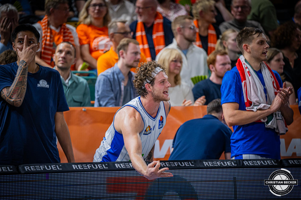 1. Basketball Bundesliga, easyCredit BBL, Saison 2024/2025, Herren, Hauptrunde, 5. Spieltag, 19.10.2024, RASTA Vechta -  Frankfurt Skyliners
Booker Coplin (#6 - Frankfurt Skyliners) w&auml;hrend der Partie
Schlüsselwörter: 1. Bundesliga;19.10.2024;5. Spieltag;BBL;Basketball;Frankfurt;Hauptrunde;Liga;RASTA;RASTA Dome;Saison 2024/2025;Skyliners;Vechta;easycredit