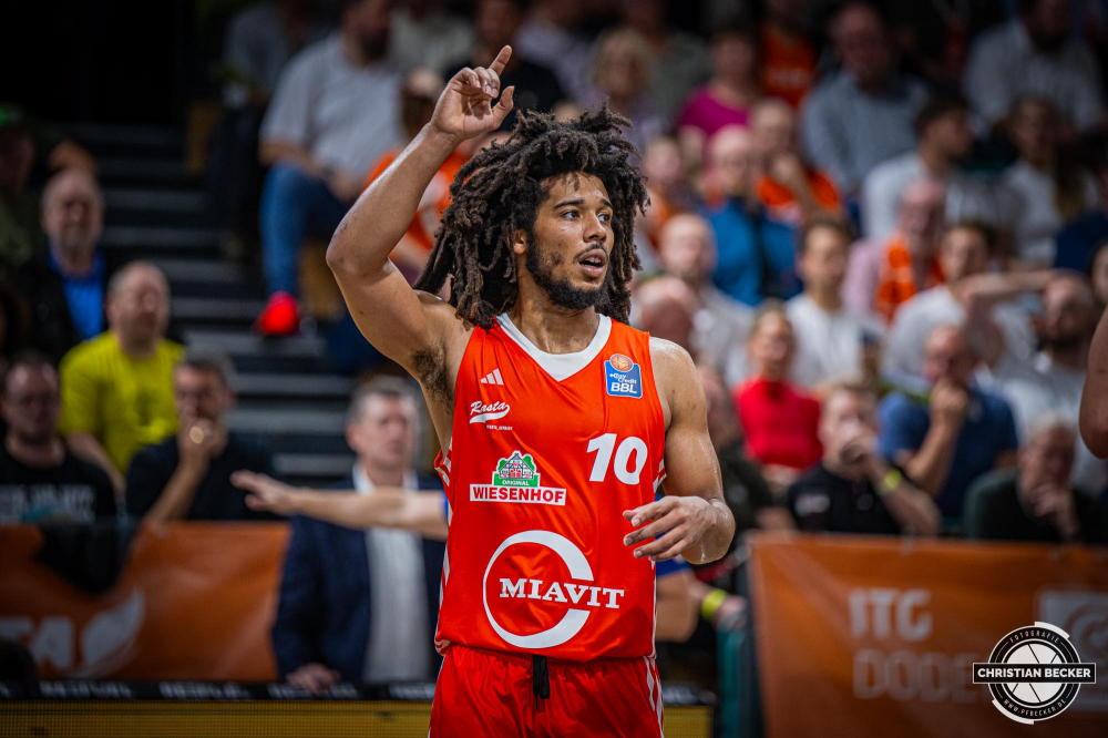 1. Basketball Bundesliga, easyCredit BBL, Saison 2024/2025, Herren, Hauptrunde, 5. Spieltag, 19.10.2024, RASTA Vechta -  Frankfurt Skyliners
Tyger Campbell (#10 - RASTA Vechta) w&auml;hrend der Partie
Schlüsselwörter: 1. Bundesliga;19.10.2024;5. Spieltag;BBL;Basketball;Frankfurt;Hauptrunde;Liga;RASTA;RASTA Dome;Saison 2024/2025;Skyliners;Vechta;easycredit