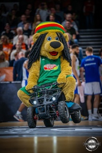 Dateiname=2024-10-19-RV-FRA-1947.jpg
Dateigröße=350KB
Abmessungen: 1333x2000
hinzugefügt am: 20. Oktober 2024 2024-10-19-RV-FRA-1947.jpg