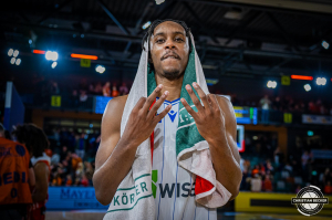 Dateiname=2024-10-19-RV-FRA-2412.jpg
Dateigröße=303KB
Abmessungen: 2000x1333
hinzugefügt am: 20. Oktober 2024 2024-10-19-RV-FRA-2412.jpg