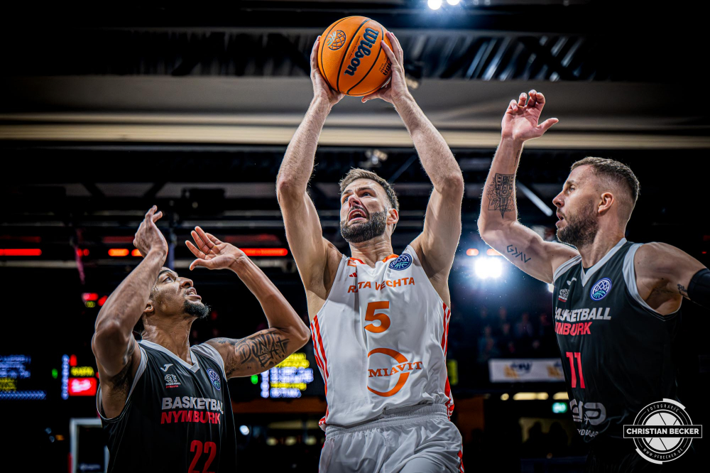 Basketball Champions League, Saison 2024/2025, Herren, Hauptrunde, 4. Spieltag, 05.11.2024, RASTA Vechta - ERA Nymburk
Benas Griciunas (#5 - RASTA Vechta) in Aktion
Schlüsselwörter: 05.11.2024;4. Spieltag;BCL;Basketball;Champions League;ERA;Hauptrunde;International;Liga;Nymburk;RASTA;RASTA Dome;Saison 2024/2025;Vechta