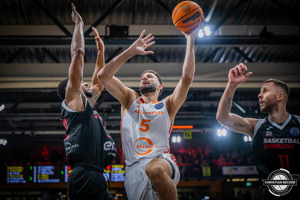 Basketball Champions League, Saison 2024/2025, Herren, Hauptrunde, 4. Spieltag, 05.11.2024, RASTA Vechta - ERA Nymburk
Benas Griciunas (#5 - RASTA Vechta) in Aktion
Schlüsselwörter: 05.11.2024;4. Spieltag;BCL;Basketball;Champions League;ERA;Hauptrunde;International;Liga;Nymburk;RASTA;RASTA Dome;Saison 2024/2025;Vechta